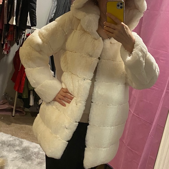 BCBGMAXAZRIA FAUX FUR COAT IN WHITE ONLY - Picture 8 of 16